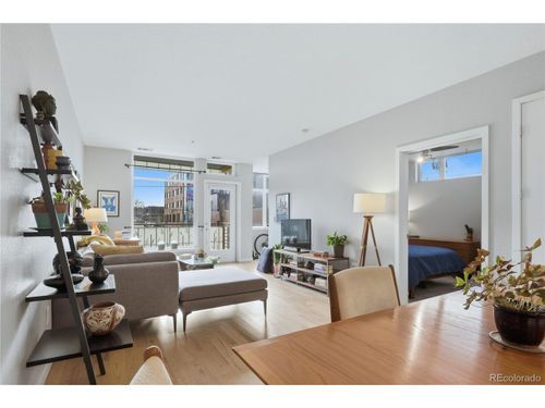 201-3101 Blake St, Denver, CO, 80205-2575 | Card Image