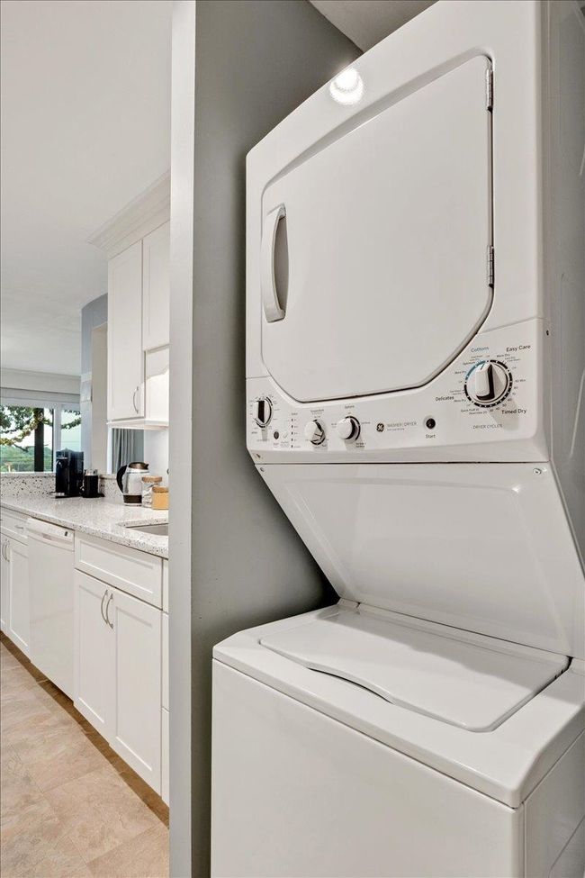 A2 - 33 Spit Brook Rd, Condo with 2 bedrooms, 2 bathrooms and null parking in Nashua NH | Image 13