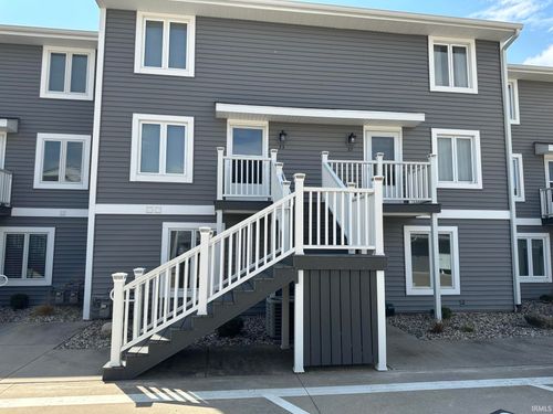 1725 Colonial Dr, Rochester, IN, 46975-8991 | Card Image