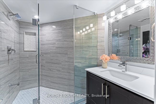 203 - 7 N Park Rd, Condo with 2 bedrooms, 2 bathrooms and 1 parking in Vaughan ON | Image 6