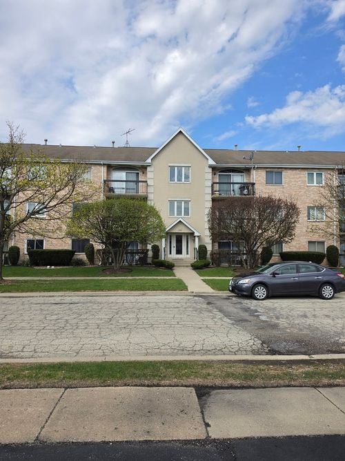 apt-2s-7902 Nagle Ave, Burbank, IL, 60459-1789 | Card Image