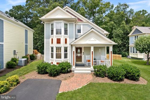 11 Ferguson Ct, STERLING, VA, 20165-5704 | Card Image