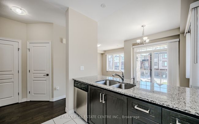 1 Cheps Lane, House attached with 3 bedrooms, 2 bathrooms and 1 parking in Ancaster ON | Image 9