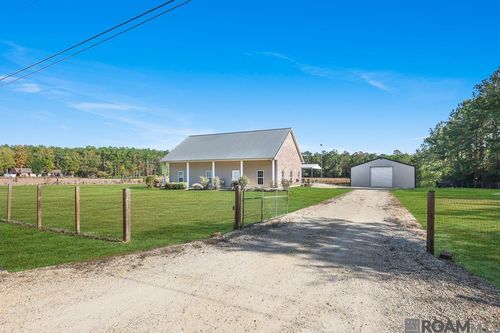 23748 Hutchinson Rd, Springfield, LA, 70462-9079 | Card Image