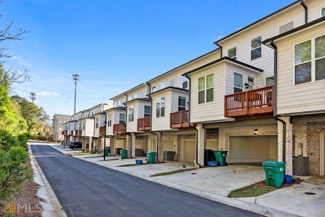 825 Angora Aly, Townhouse with 3 bedrooms, 4 bathrooms and null parking in Scottdale GA | Image 24