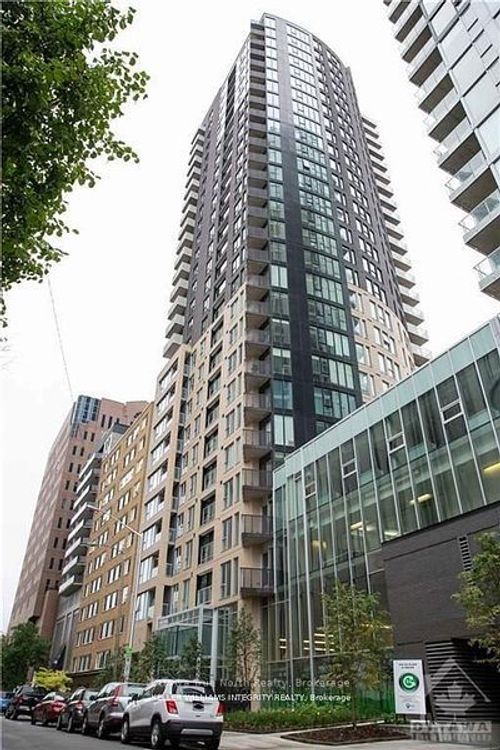 2201-40 Nepean St, Ottawa, ON, K2P0X5 | Card Image