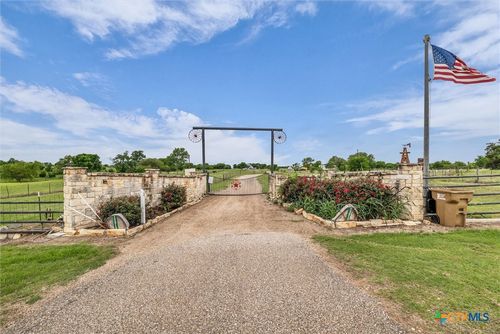 12912 Spring Valley Rd, Moody, TX, 76557-4174 | Card Image