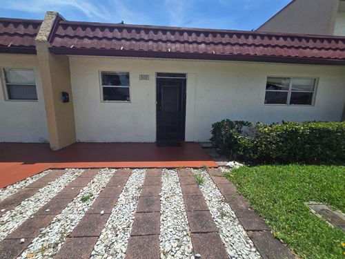 102 Lake Anne Dr, West Palm Beach, FL, 33411-2101 | Card Image