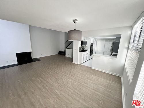 e-1600 Camden Avenue, Los Angeles, CA, 90025 | Card Image