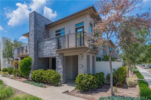 727 Beacon, Irvine, CA, 92618-0857 | Card Image