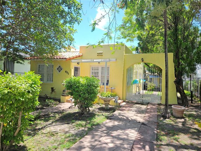 651 Jefferson Ave, House other with 4 bedrooms, 3 bathrooms and null parking in Miami Beach FL | Image 1