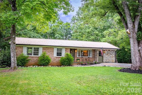 211 Shuffler Rd, Morganton, NC, 28655-9056 | Card Image