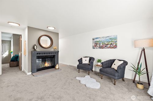 b302-6700 Ne 182nd St, Kenmore, WA, 98028-4858 | Card Image