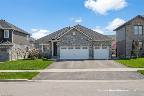 35 Lock St, Innerkip, ON, N0J1M0 | Card Image