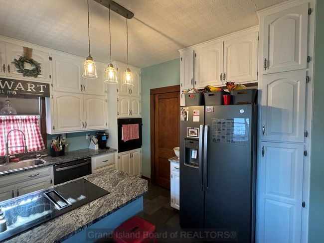201 E Pine St, House other with 5 bedrooms, 2 bathrooms and 4 parking in Doniphan NE | Image 11