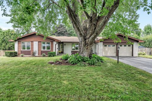 23 Mohawk Cres, Nepean, ON, K2H7G7 | Card Image