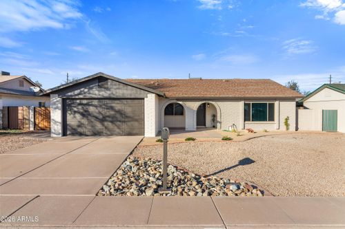 646 W Woodman Dr, Tempe, AZ, 85283-3517 | Card Image