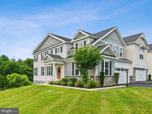 77 Hunters Ln, Glen Mills, PA, 19342-1648 | Card Image