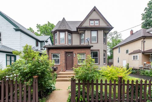418 Lawn Ct, Waukegan, IL, 60085-4013 | Card Image