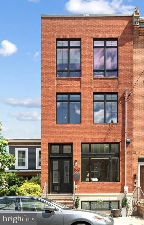 2525 Brown St, PHILADELPHIA, PA, 19130-1810 | Card Image
