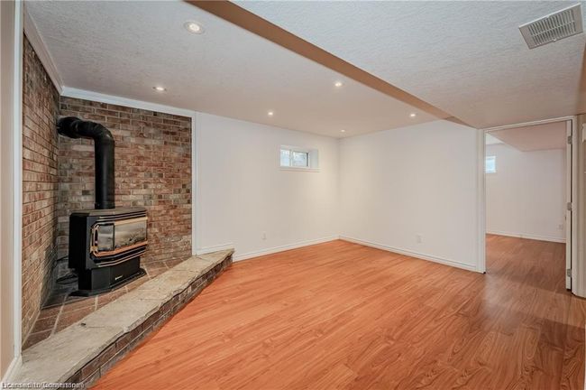 140 Brant Ave, House other with 5 bedrooms, 2 bathrooms and 4 parking in Guelph ON | Image 33