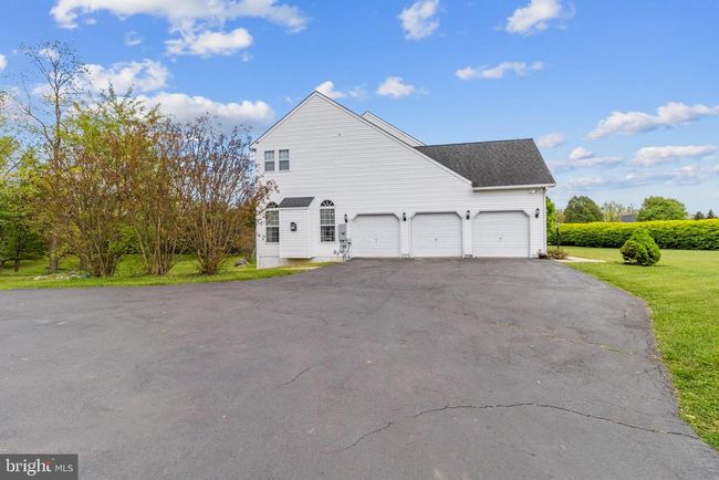 78 Irish Ln, House other with 5 bedrooms, 4 bathrooms and null parking in Martinsburg WV | Image 5