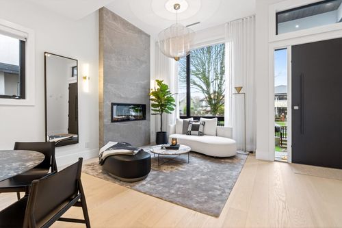 4066 Triumph St, Burnaby, BC, V5C1Z2 | Card Image