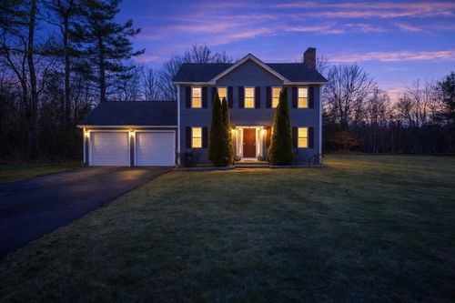 141 Peach St, Barre, MA, 01005-9031 | Card Image