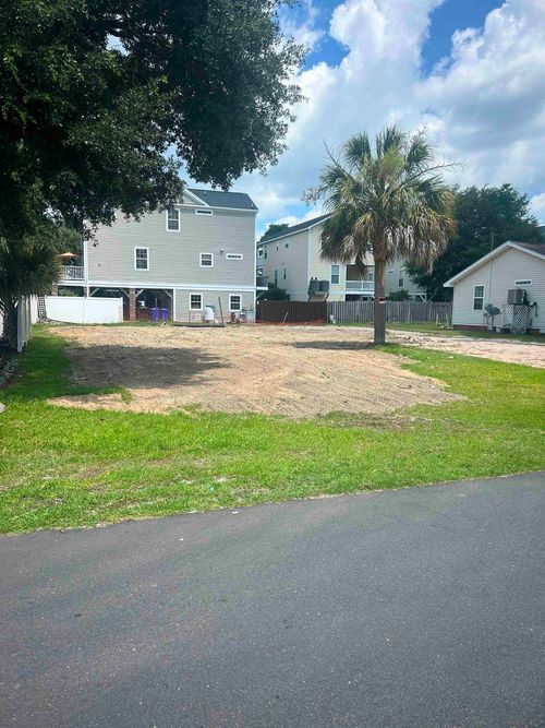 330 Lakeside Dr, Surfside Beach, SC, 29575-3553 | Card Image
