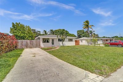 6433 Sw 21st St, House other with 3 bedrooms, 1 bathrooms and null parking in Miramar FL | Image 2