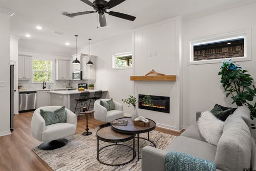 2949 Medina Dr, Tyler, TX, 75701-7308 | Card Image