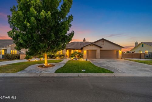 1718 Whitlatch Drive, Lancaster, CA, 93535 | Card Image