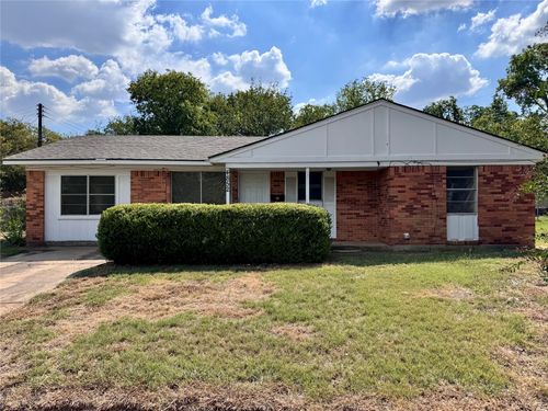 4852 Cason Ct, Fort Worth, TX, 76135-1705 | Card Image