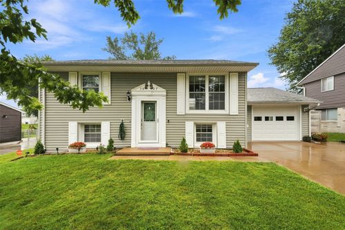 3027 Huxley Ln Lane Sw, Cedar Rapids, IA, 52404 | Card Image