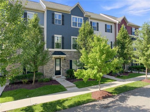 2004 Hemlock Ln, Mars, PA, 16046-7201 | Card Image
