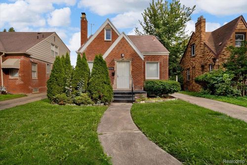 16590 Gilchrist St, Detroit, MI, 48235-3447 | Card Image