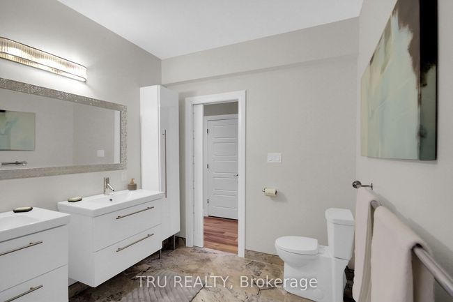 7909 Parkway Rd, House other with 5 bedrooms, 4 bathrooms and 20 parking in Metcalfe ON | Image 39