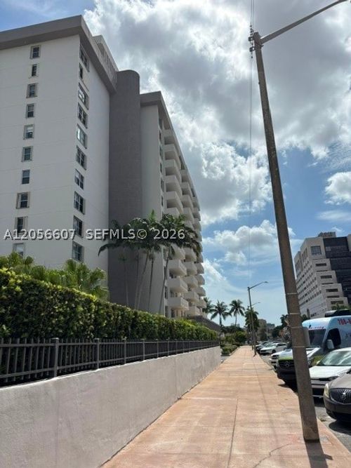1201-625 Biltmore Way, Coral Gables, FL, 33134-7539 | Card Image