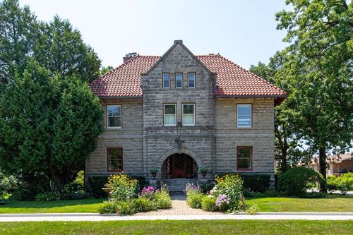 1057 Algoma Boulevard, OSHKOSH, WI, 54901 | Card Image