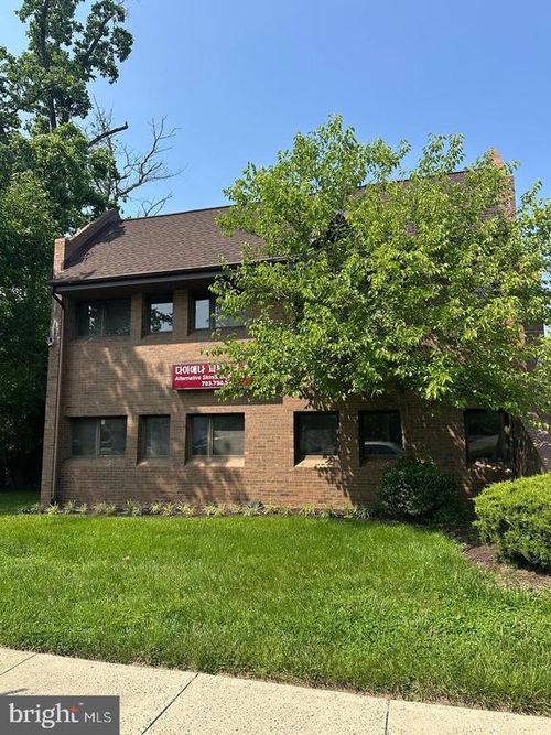1-7202 Poplar St, ANNANDALE, VA, 22003-3041 | Card Image