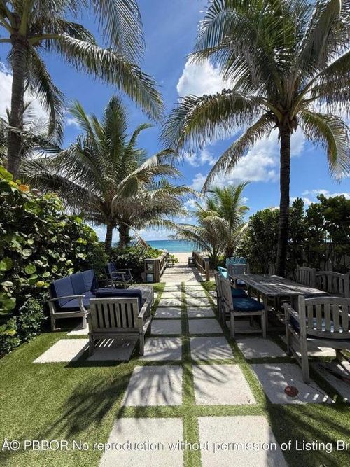 110 Merrain Rd, Palm Beach, FL, 33480-3112 | Card Image