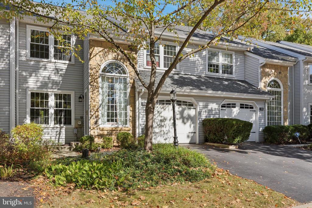 Carmen Dr, Collegeville, PA 19426