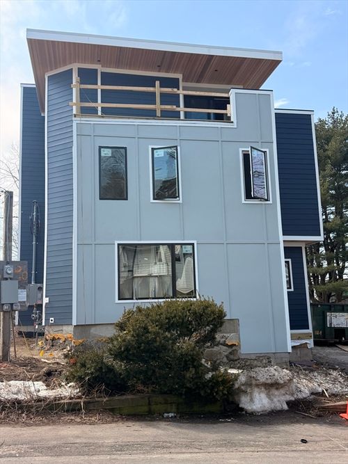 1-96 Burpee Rd, Swampscott, MA, 01907-1068 | Card Image