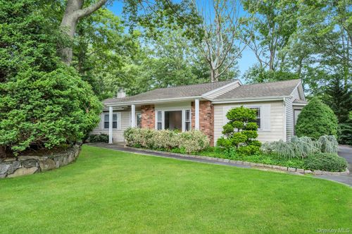 9 Alpine Place, Brookhaven, NY, 11755 | Card Image