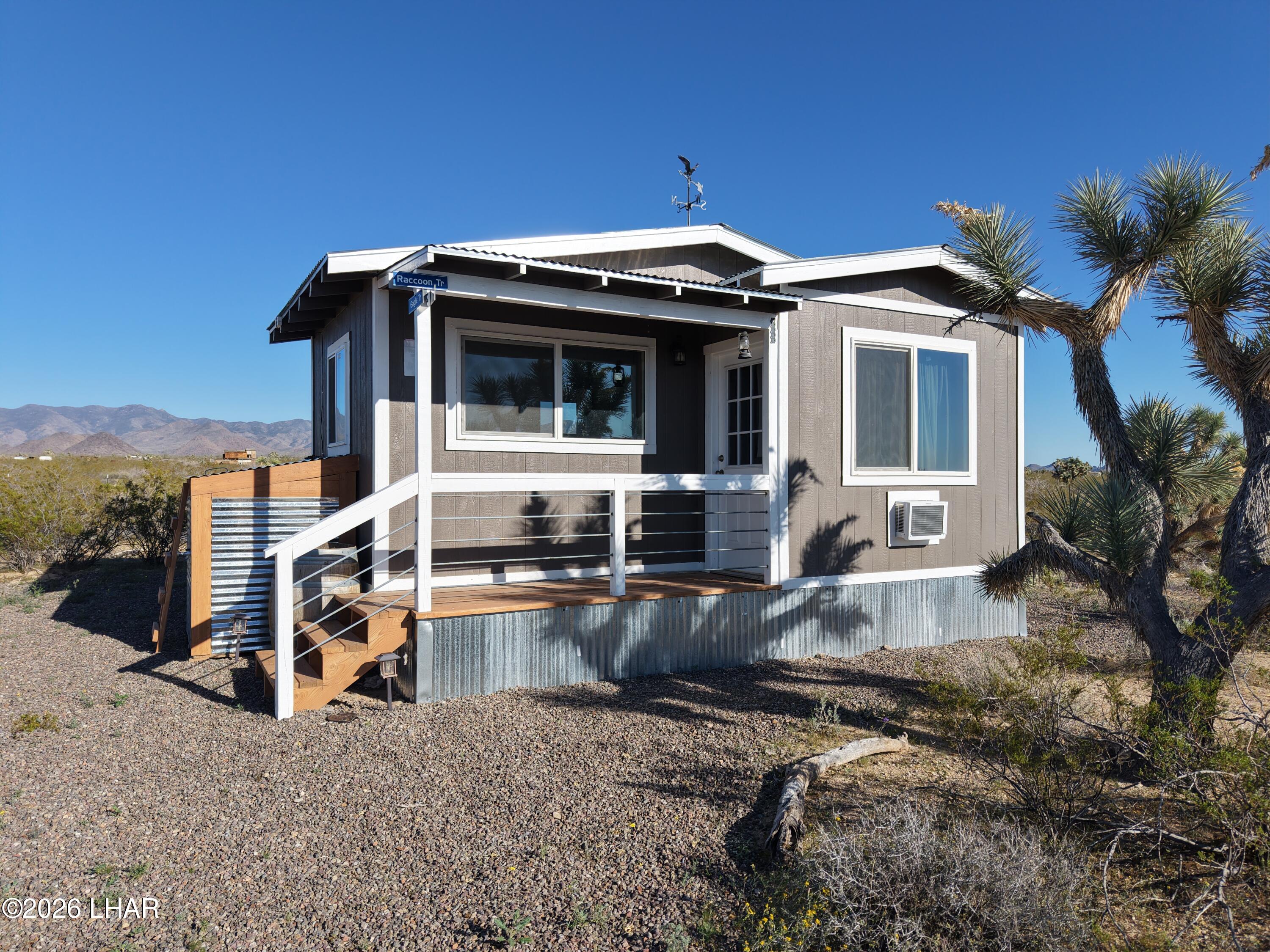 Land in Yucca