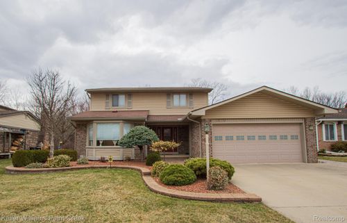 19170 Dawnshire Dr, Brownstown, MI, 48193-8510 | Card Image