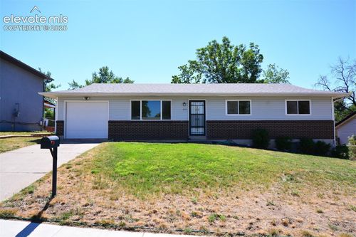 2111 Kodiak Dr, Colorado Springs, CO, 80910-1407 | Card Image