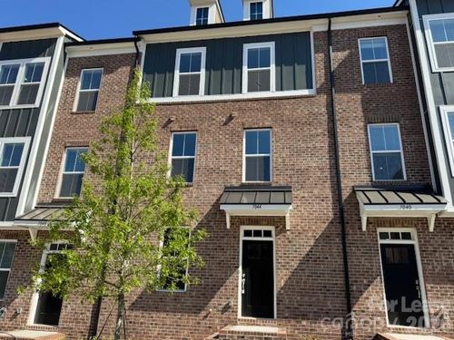 7044 Westrow Ave, Charlotte, NC, 28278-9581 | Card Image