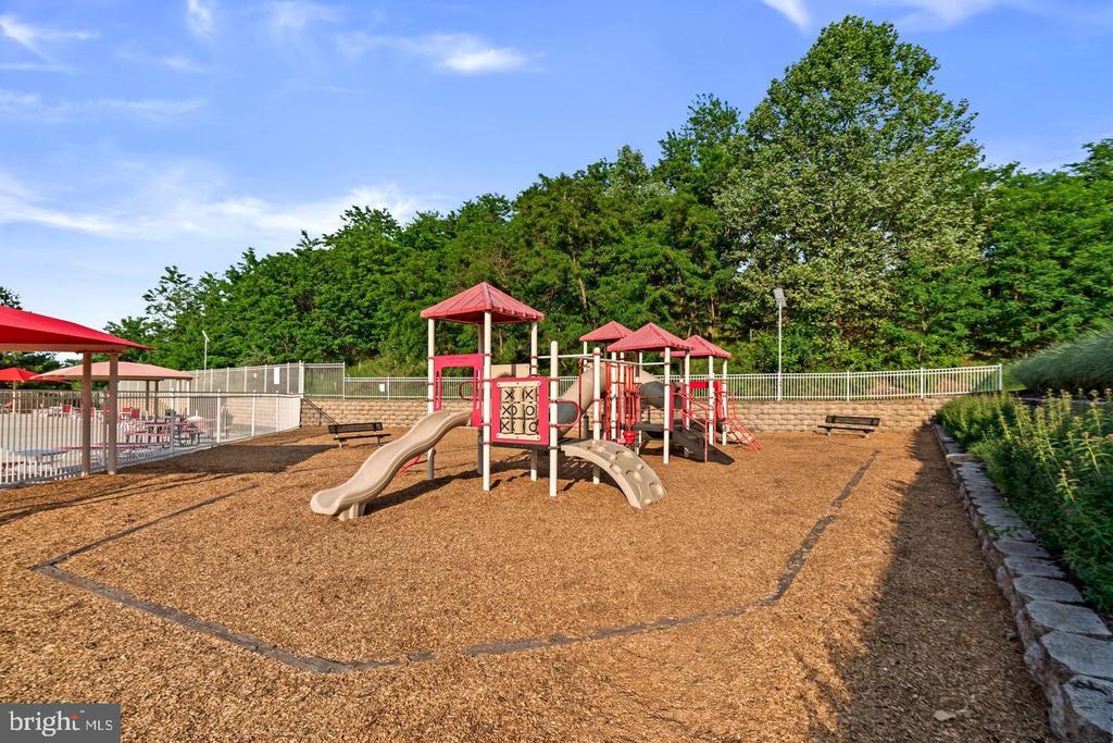 Residential in ELLICOTT CITY 2