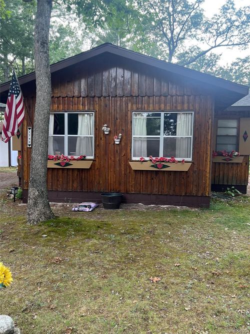 1743 Kendall St, National City, MI, 48748-9674 | Card Image